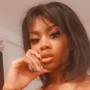 Meet your Posher, Emmie